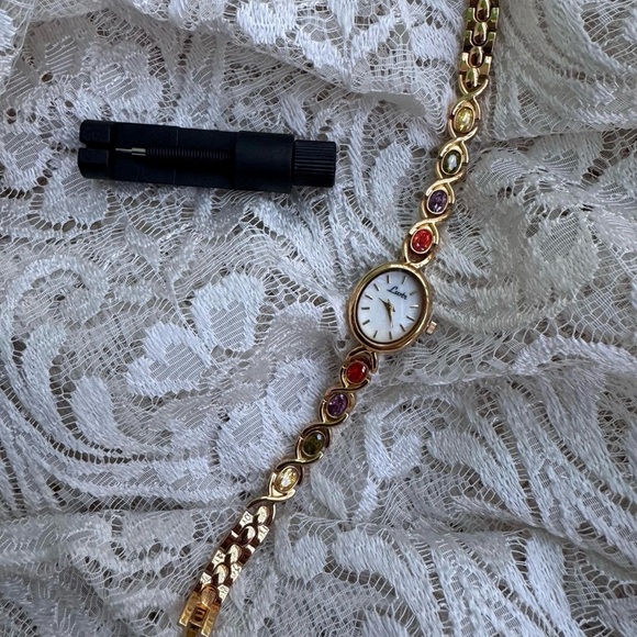 New vintage style gold plated multi colored stones dainty watch - Picture 1 of 6